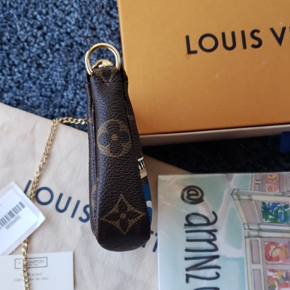 BRAND NEW Louis Vuitton Vivienne Mini Pochette - Picture 6 of 11